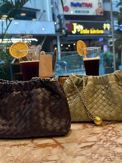 Mave | Luxuriöse Damen-Tasche mit goldener Kette