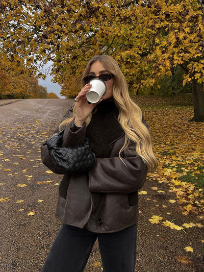 Kiara | Stilvolle Jacke mit Kunstleder- und Fleece-Details