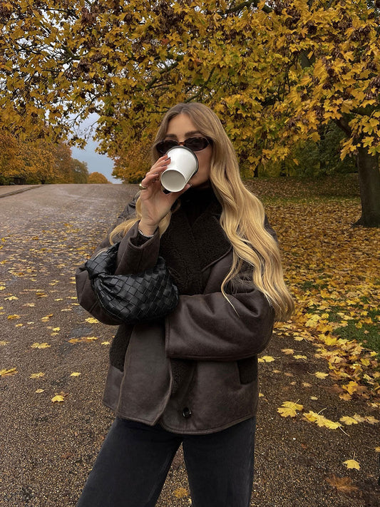 Kiara | Stilvolle Jacke mit Kunstleder- und Fleece-Details