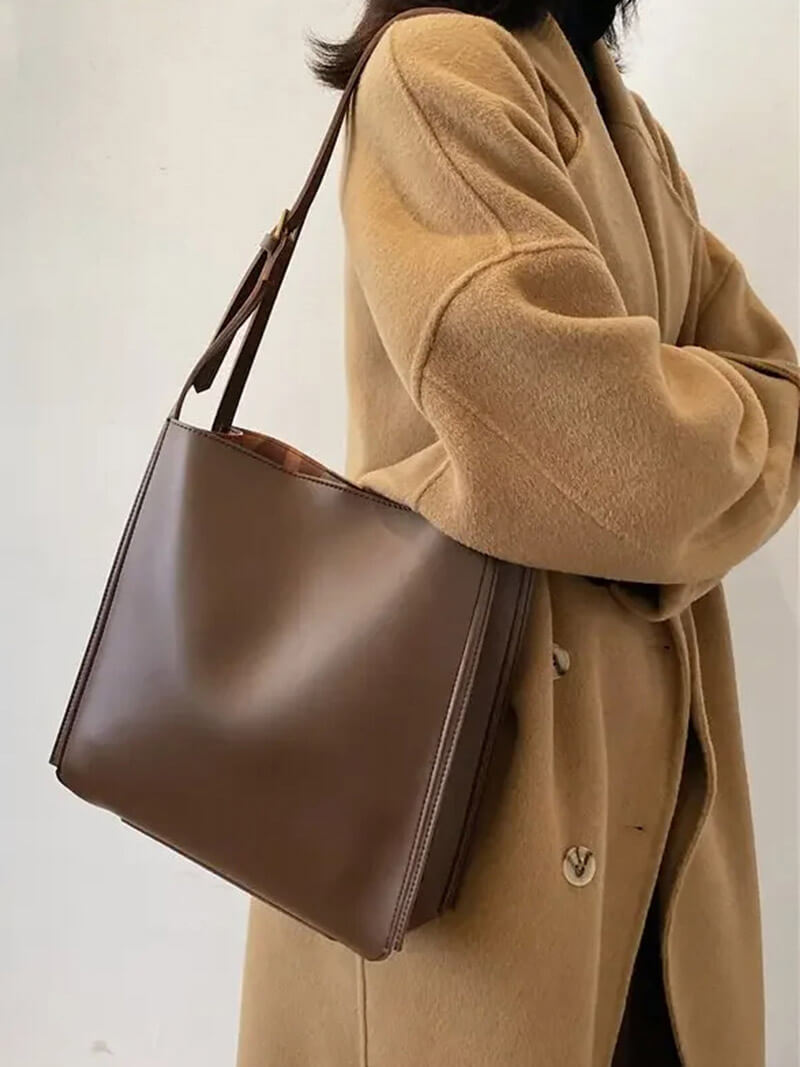 Stella | Minimalistische Schultertasche aus Kunstleder