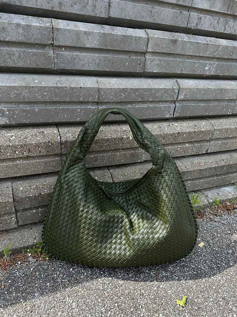 Charlyne | Große geflochtene Hobo-Tasche