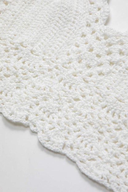 Nora | Weiß Handgehäkeltes Boho-Crop-Top mit Neckholder & verstellbaren Bindebändern