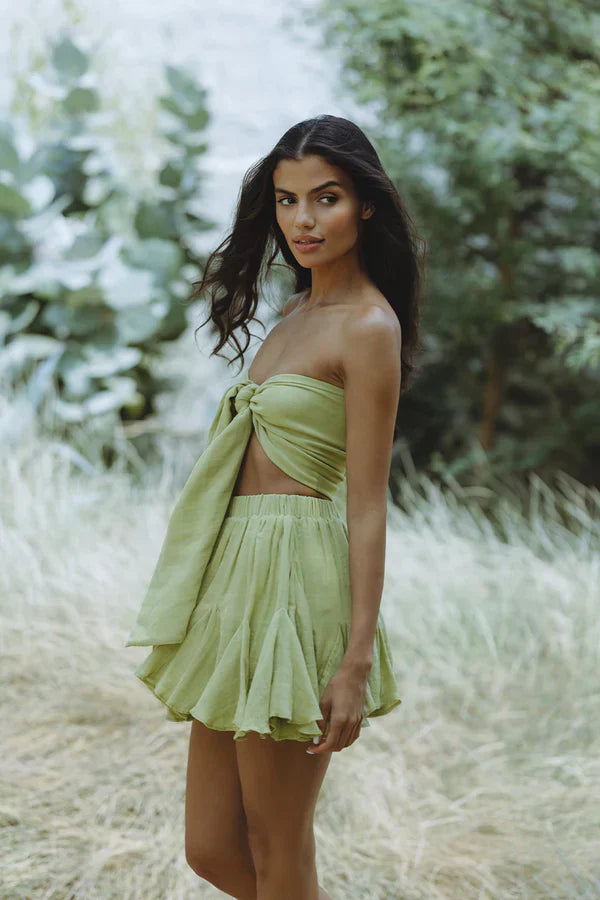 Melis | Trägerloses Chiffon Oberteil mit Schleife und Rüschenrock für Beach-Vibes