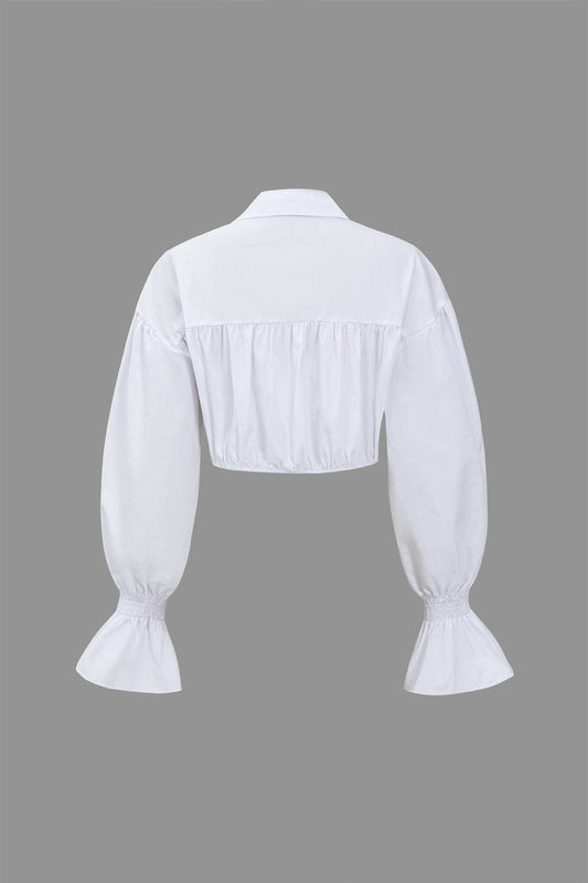 Sunniva | Cropped-Hemd mit Denim-Korsagen und voluminösen Ärmeln