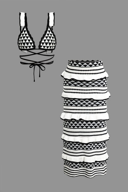 Sandy | Strick-Zweiteiler mit Häkel-Bikini & Rüschenrock