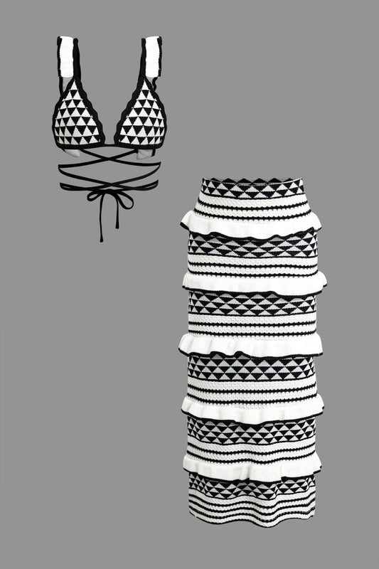 Sandy | Strick-Zweiteiler mit Häkel-Bikini & Rüschenrock