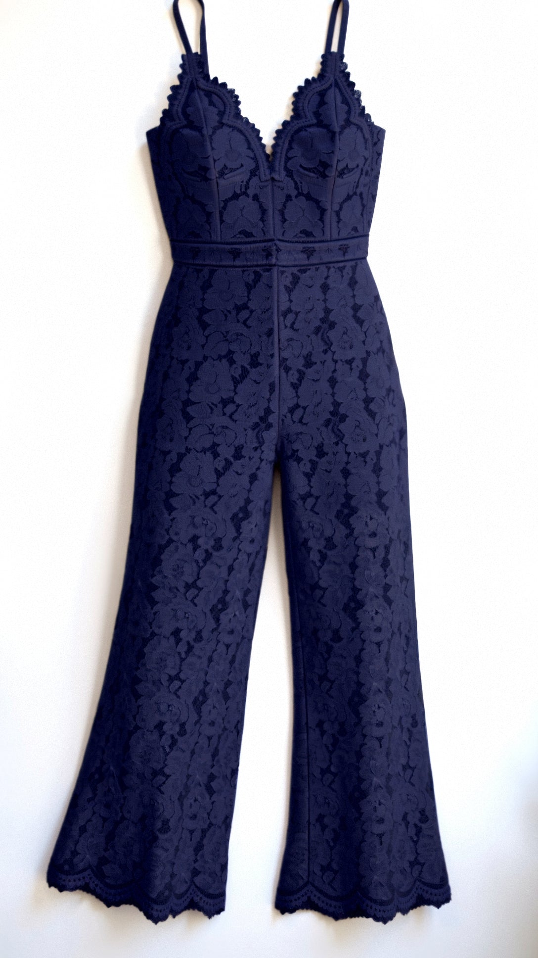 Eleganter Spitzen Jumpsuit für stilvolle Anlässe