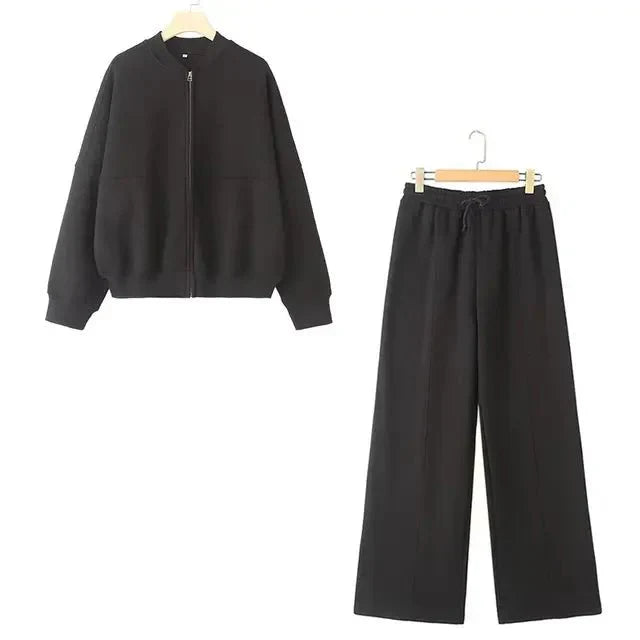 Gemütliches Zweiteiler Set mit Zip-Jacke und weiter Hose – Loungewear & Streetstyle