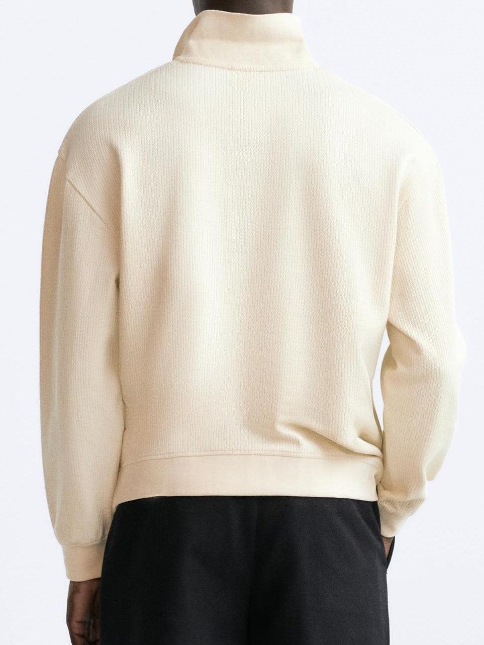 Beiger Pullover mit Polokragen – Lässiger Stil mit Eleganz