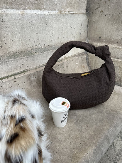 Elicia | Geflochtene Hobo-Tasche mit Knoten-Detail – Stilvoll und einzigartig